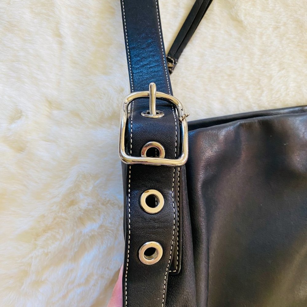 Coach black leather large crossbody purse - Picture 2 of 15